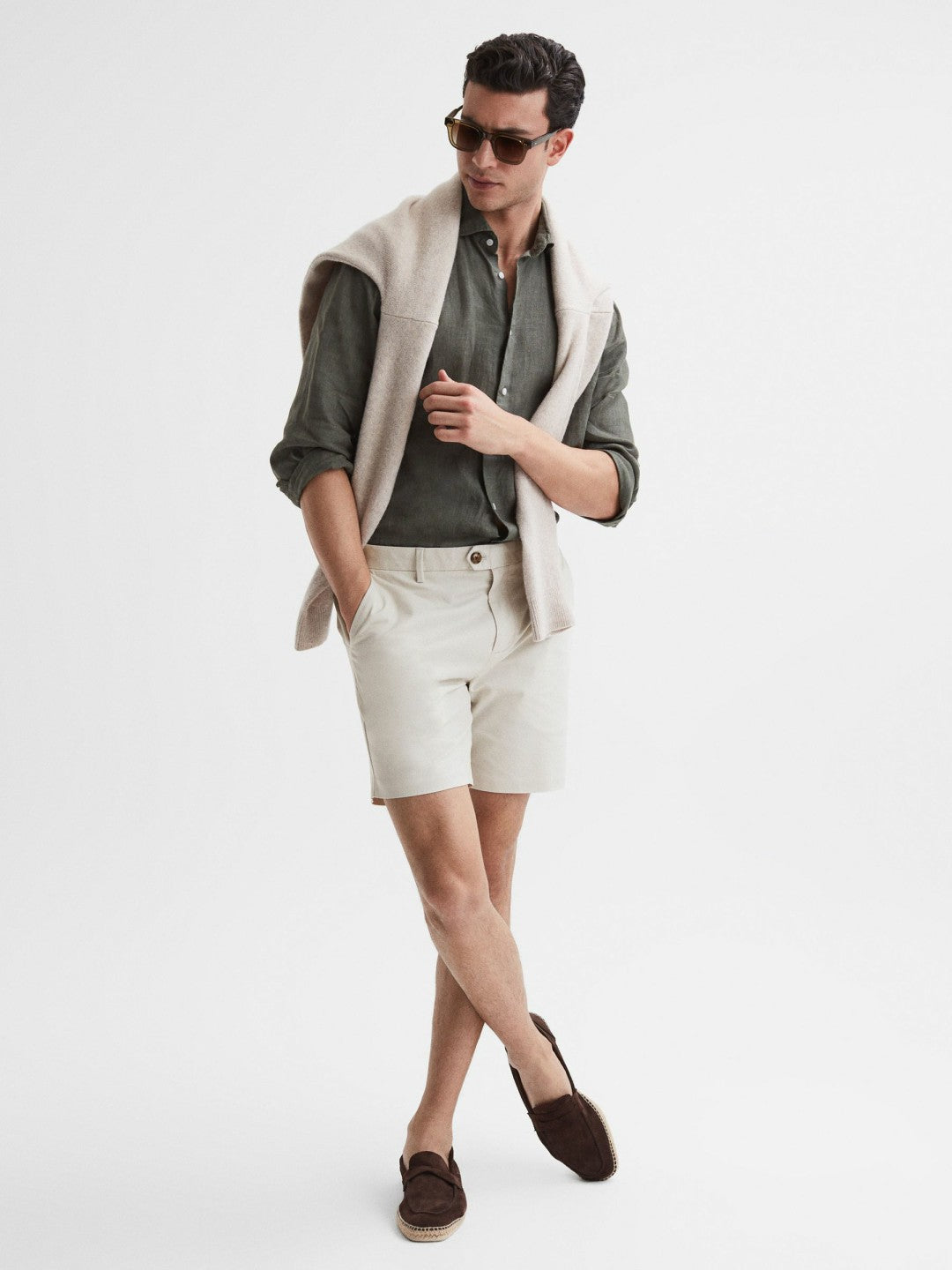Short Length Casual Chino Shorts in Chalk | Reiss Men New
