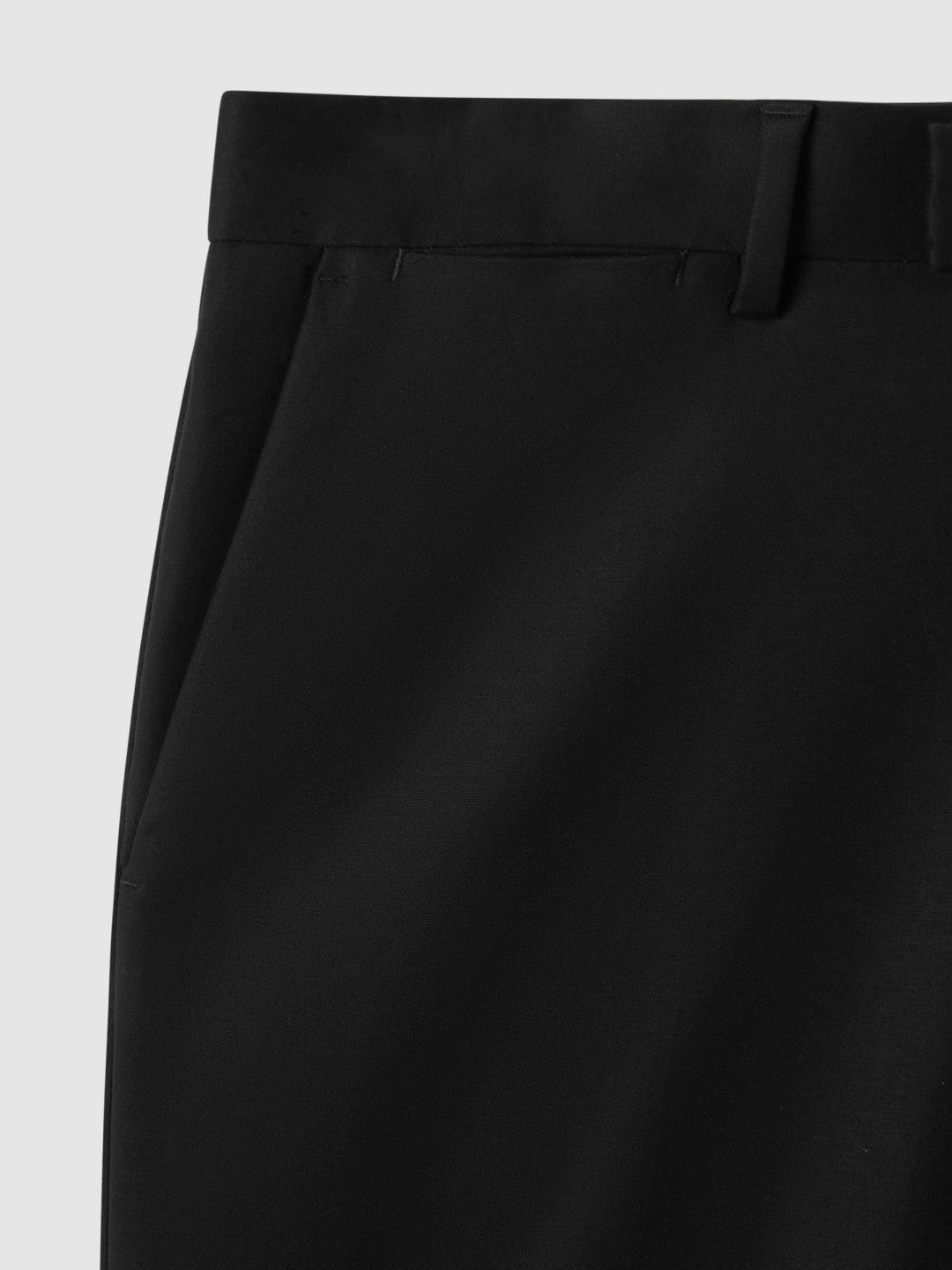 Slim Fit Cotton Blend Chinos in Black | Reiss Men New