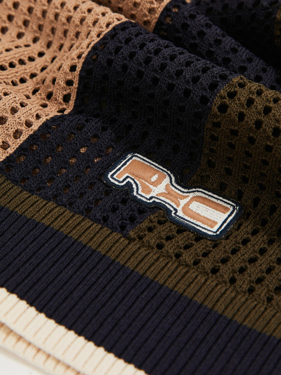 | Ché Crochet Colour-Block Shorts in Camel/Green | Reiss Men Signature