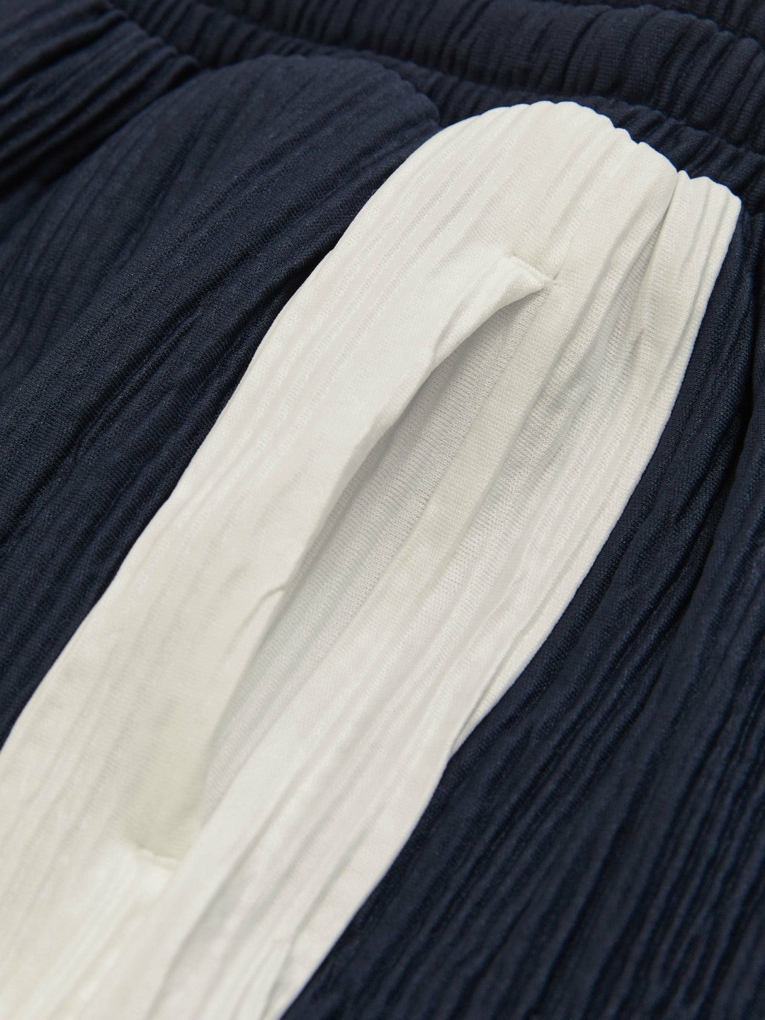 9-13 yrs Plissé Colour-Block Shorts in Navy/White | Reiss Children & Baby Exclusive