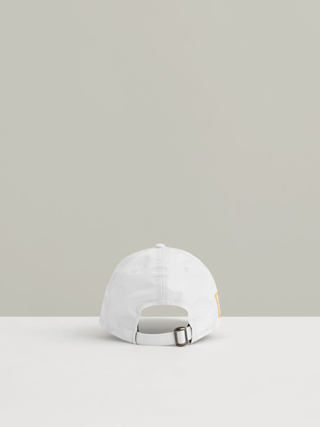 McLaren F1 Team Speedmark Logo Cap Unisex Fit in White | Reiss Men Signature