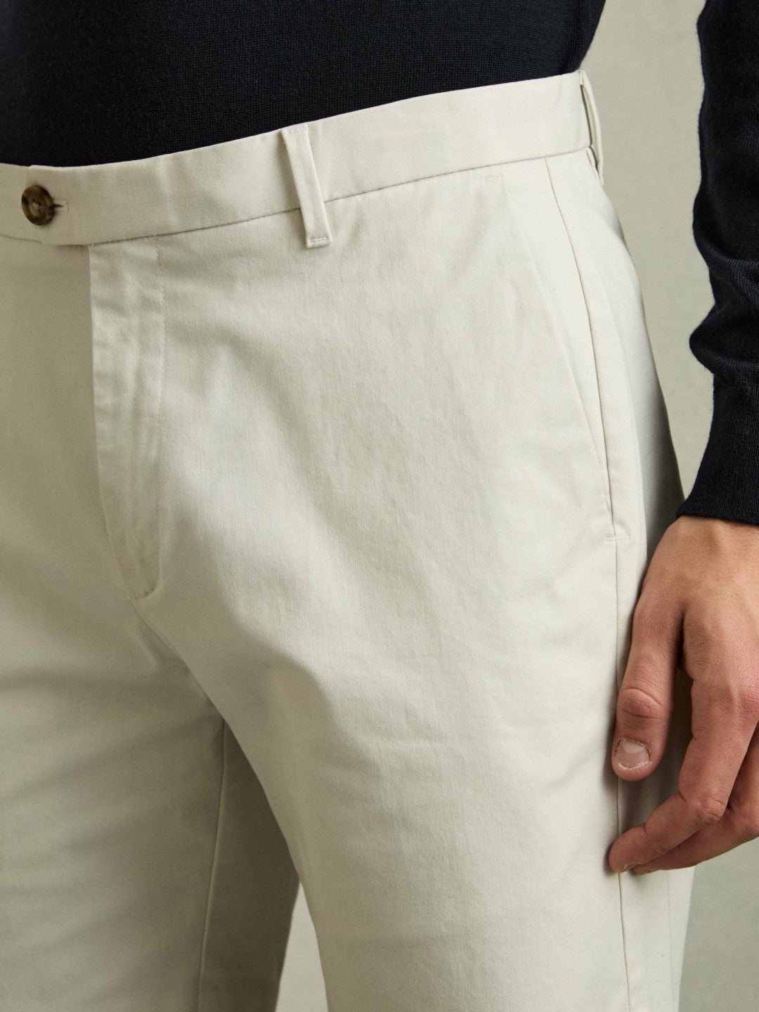 Short Length Casual Chino Shorts in Chalk | Reiss Men New