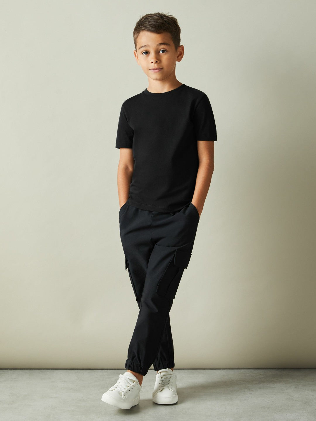 9-13 yrs Crew Neck T-Shirt in Black | Reiss Children & Baby Trending