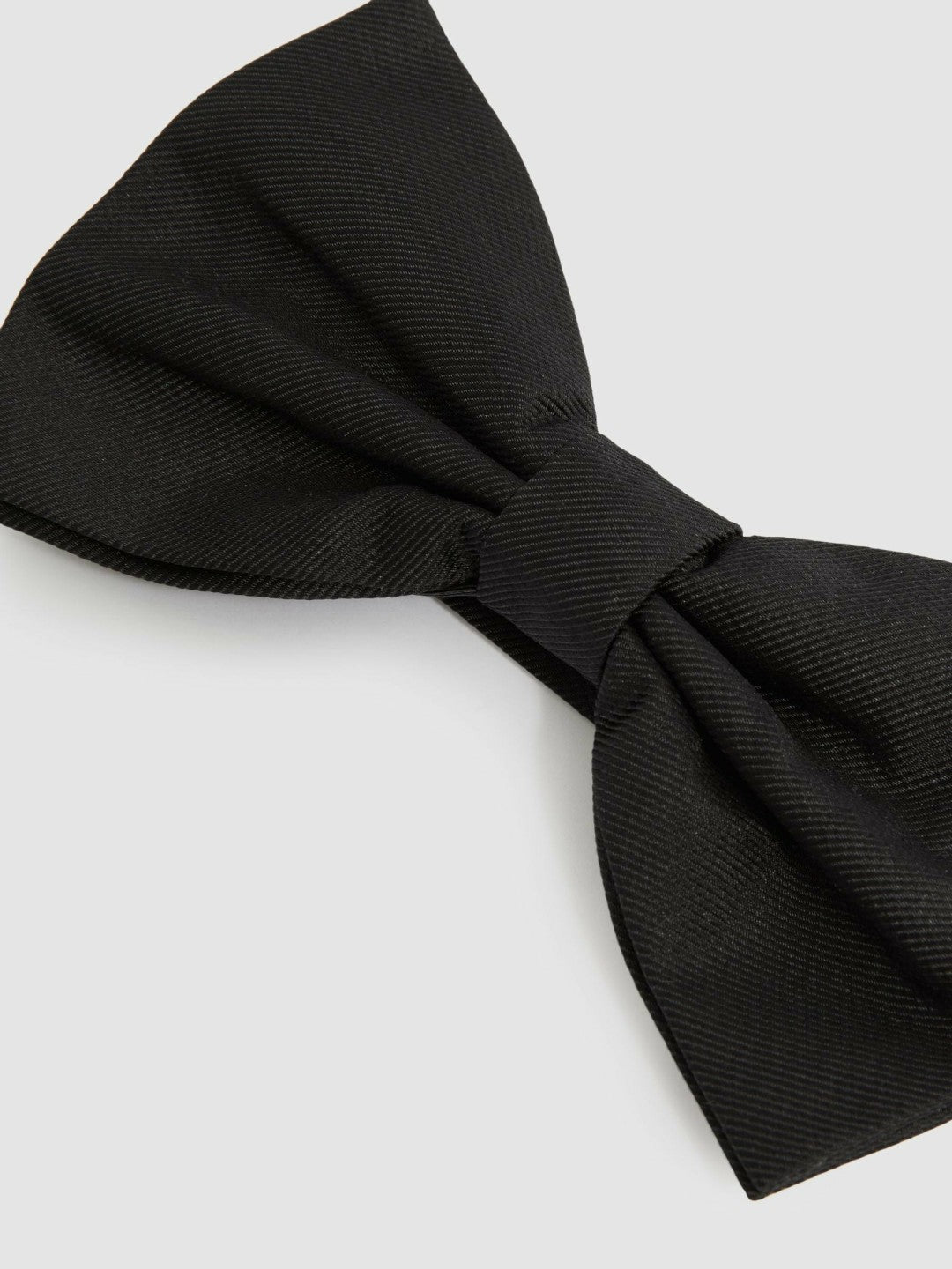 Grosgrain Silk Bow Tie in Black | Reiss Men Signature