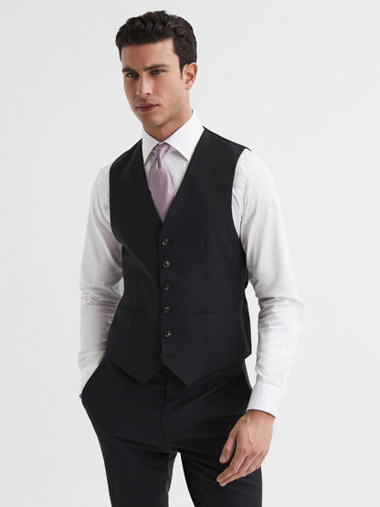 Modern Fit Travel Waistcoat in Black | Reiss Men Signature