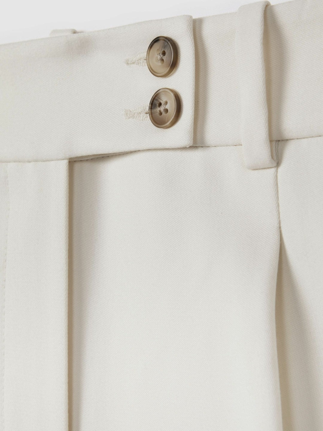 Front Pleat Tailored Shorts in Cream | Reiss Women Featured