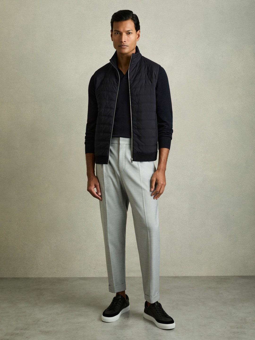 Hybrid Quilt and Knit Zip-Through Gilet in Navy | Reiss Men Featured