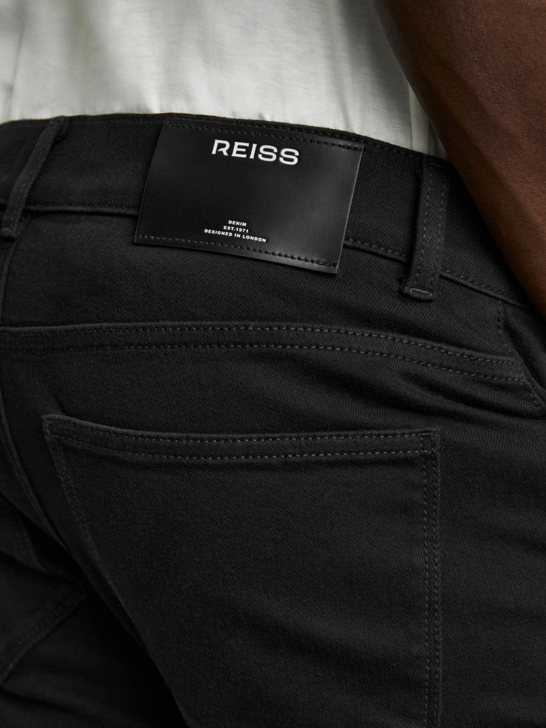 Cotton-Stretch Slim-Fit Jeans in Stay Black | Reiss Men Best Seller