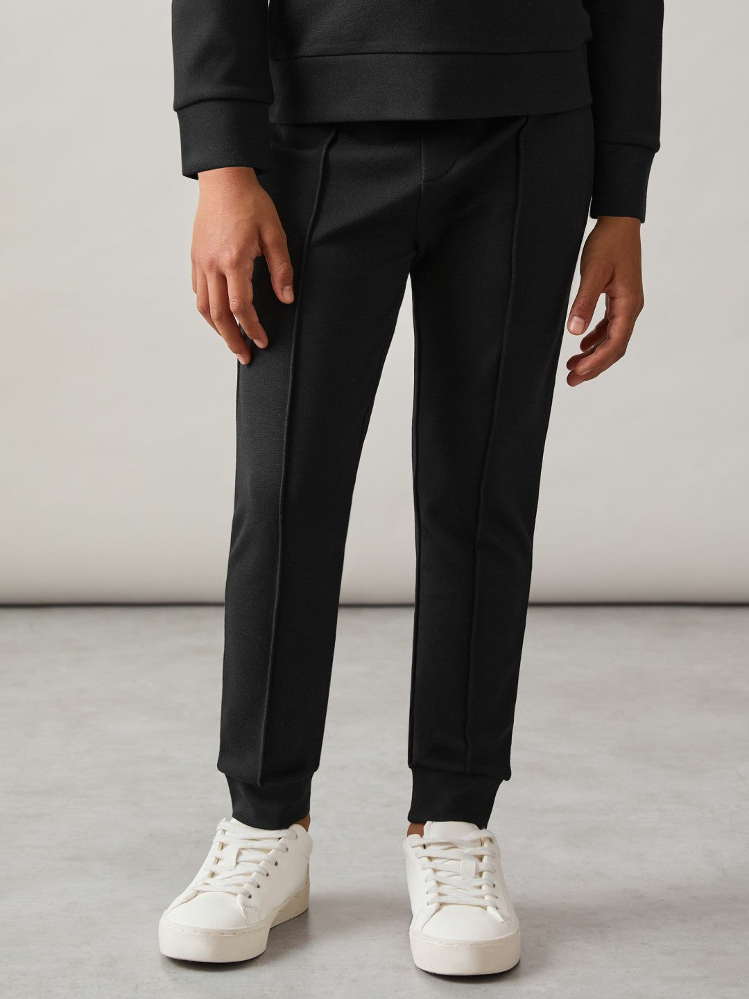 9-13 yrs Relaxed Drawstring Joggers in Black | Reiss Children & Baby New