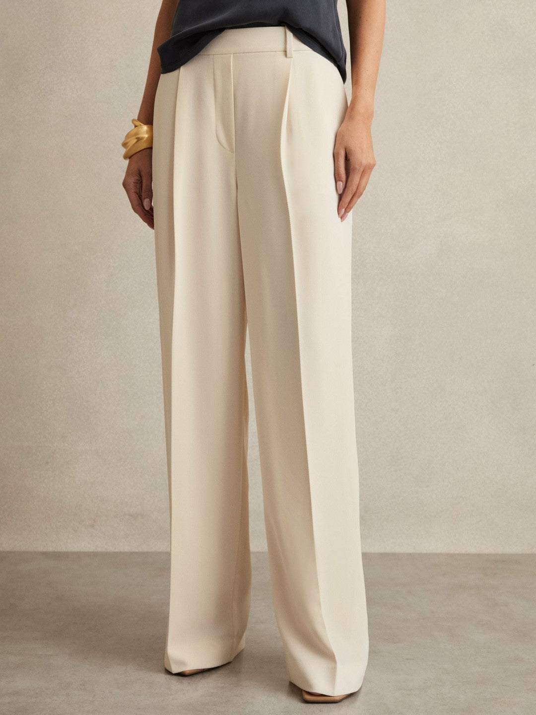 Elasticated-Waist Wide-Leg Twill Trousers in Cream | Reiss Women Recommended
