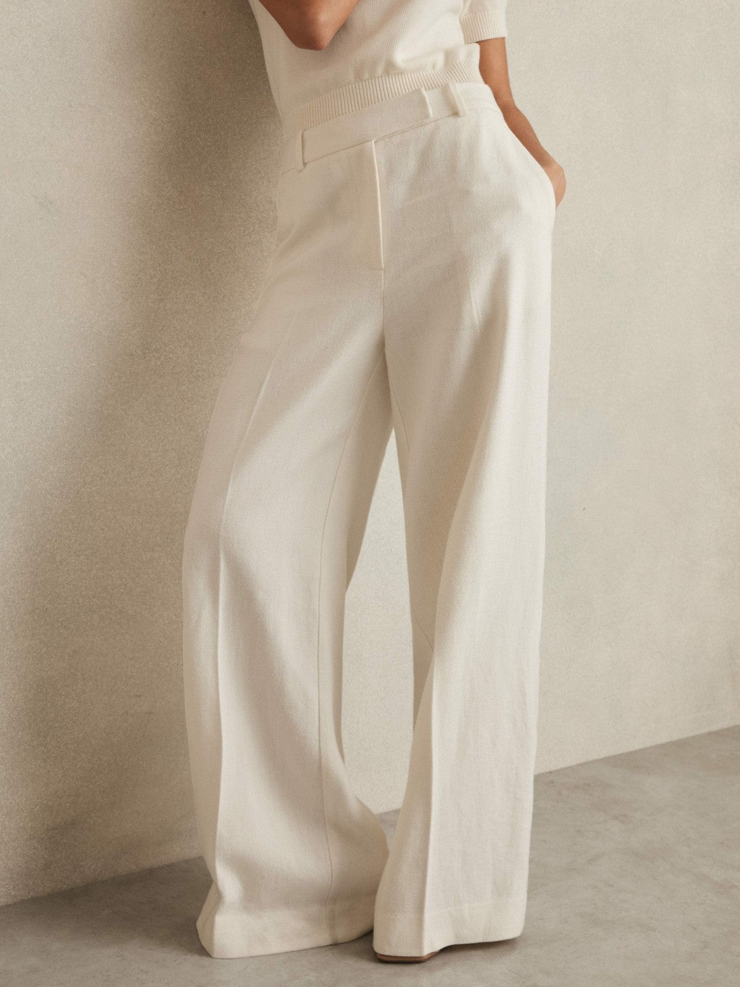 Petite Linen-Blend Wide-Leg Trousers in White | Reiss Women Premium