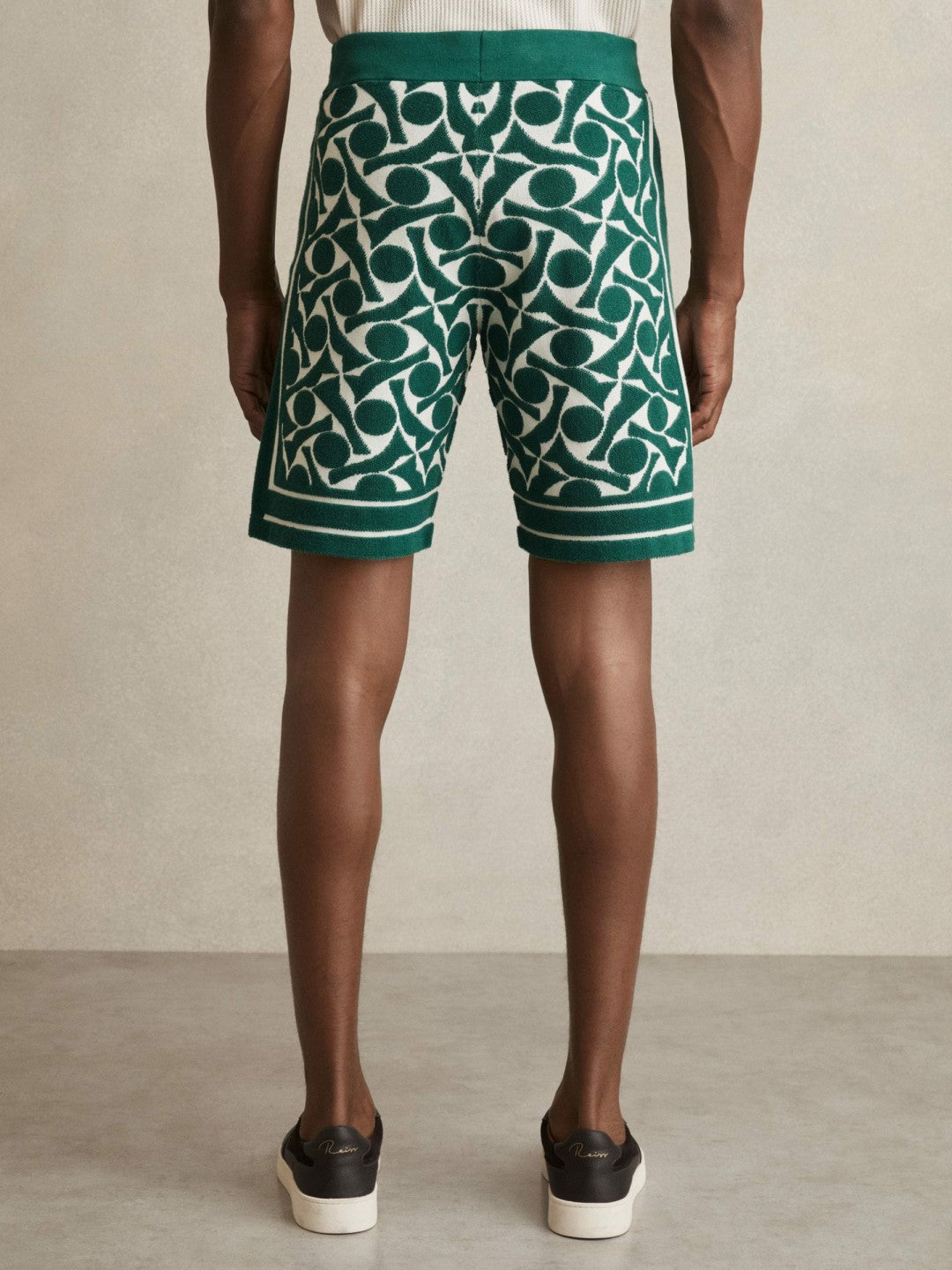 Abstract-Pattern Towelling Shorts in Green/White | Reiss Men Trending