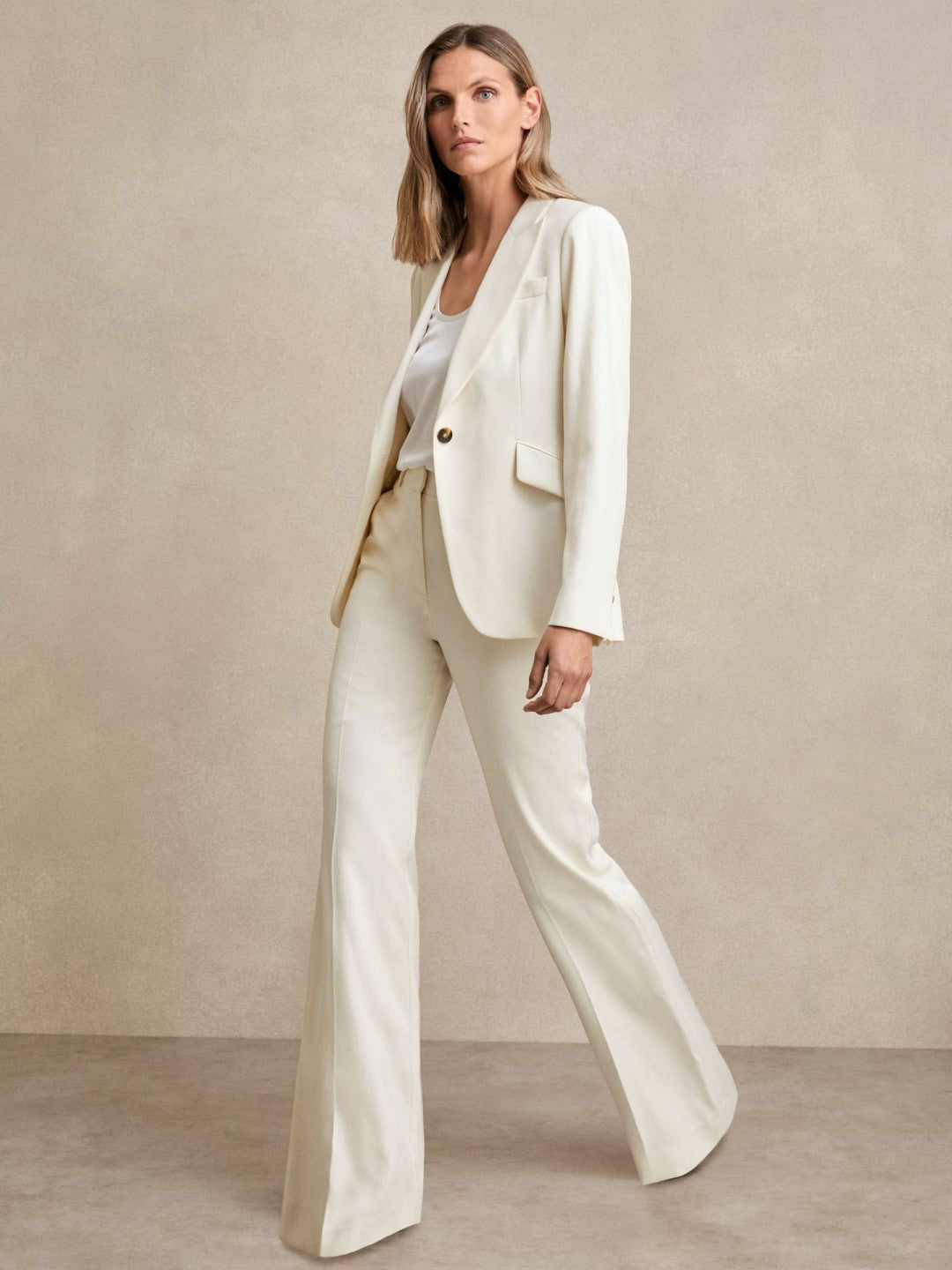 Petite Wide Leg Tailored Trousers in Cream | Reiss Women Best Seller