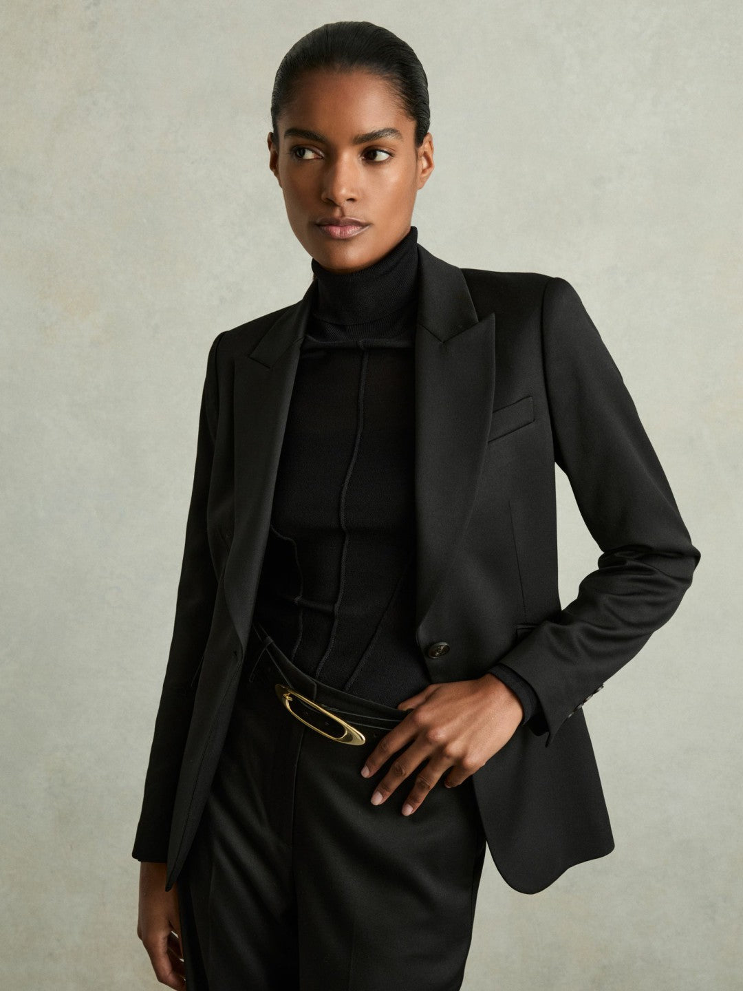 Leather Oval-Buckle Belt in Black | Reiss Women Popular