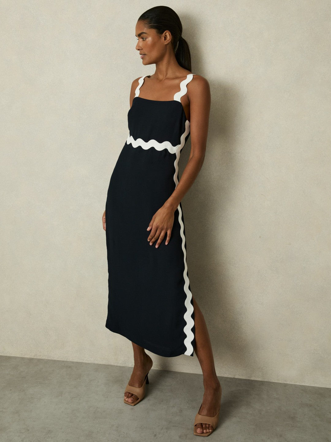 Wave-Trim Crepe Midi Dress in Navy | Reiss Women Premium