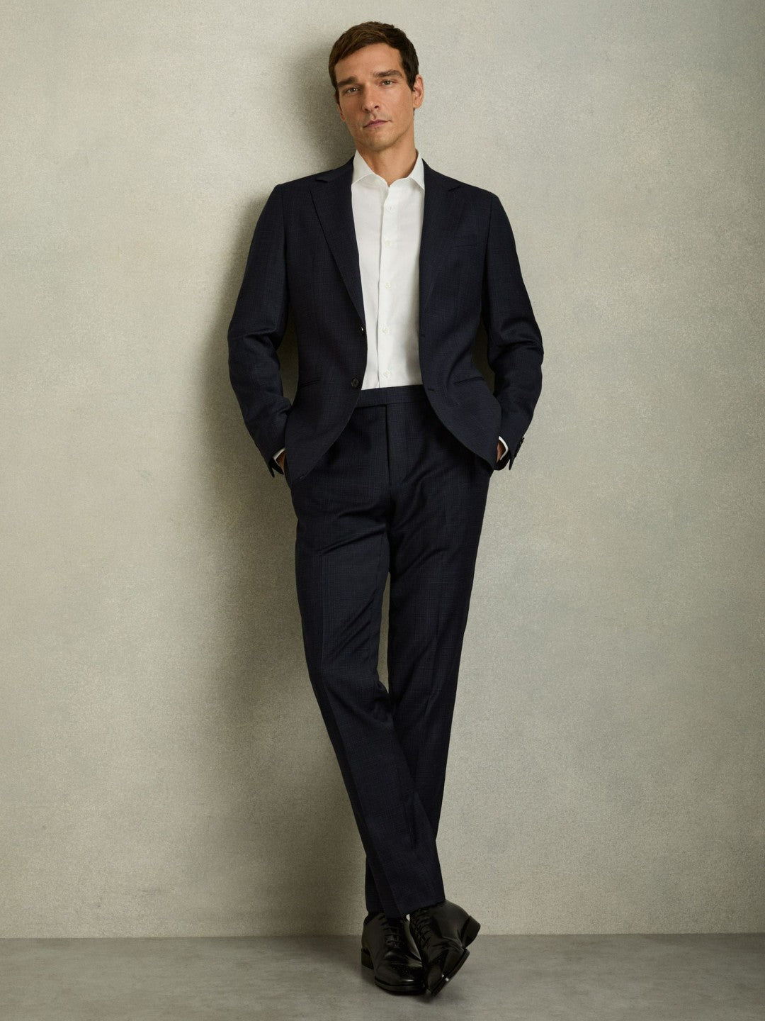 Slim-Fit Wool-Blend Textured Tailored Trousers in Navy | Reiss Men Trending