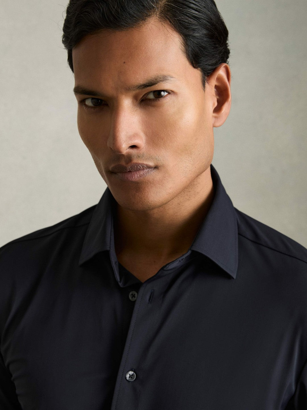 Long-Sleeve Travel Shirt in Navy | Reiss Men New