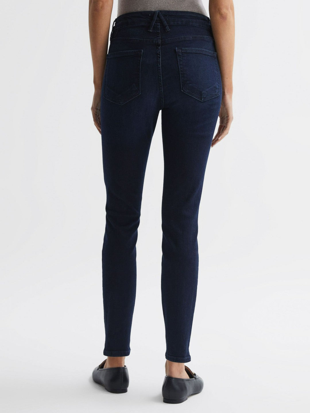 Good American Sculpting Skinny Jeans in Mid Blue | Reiss Women Trending