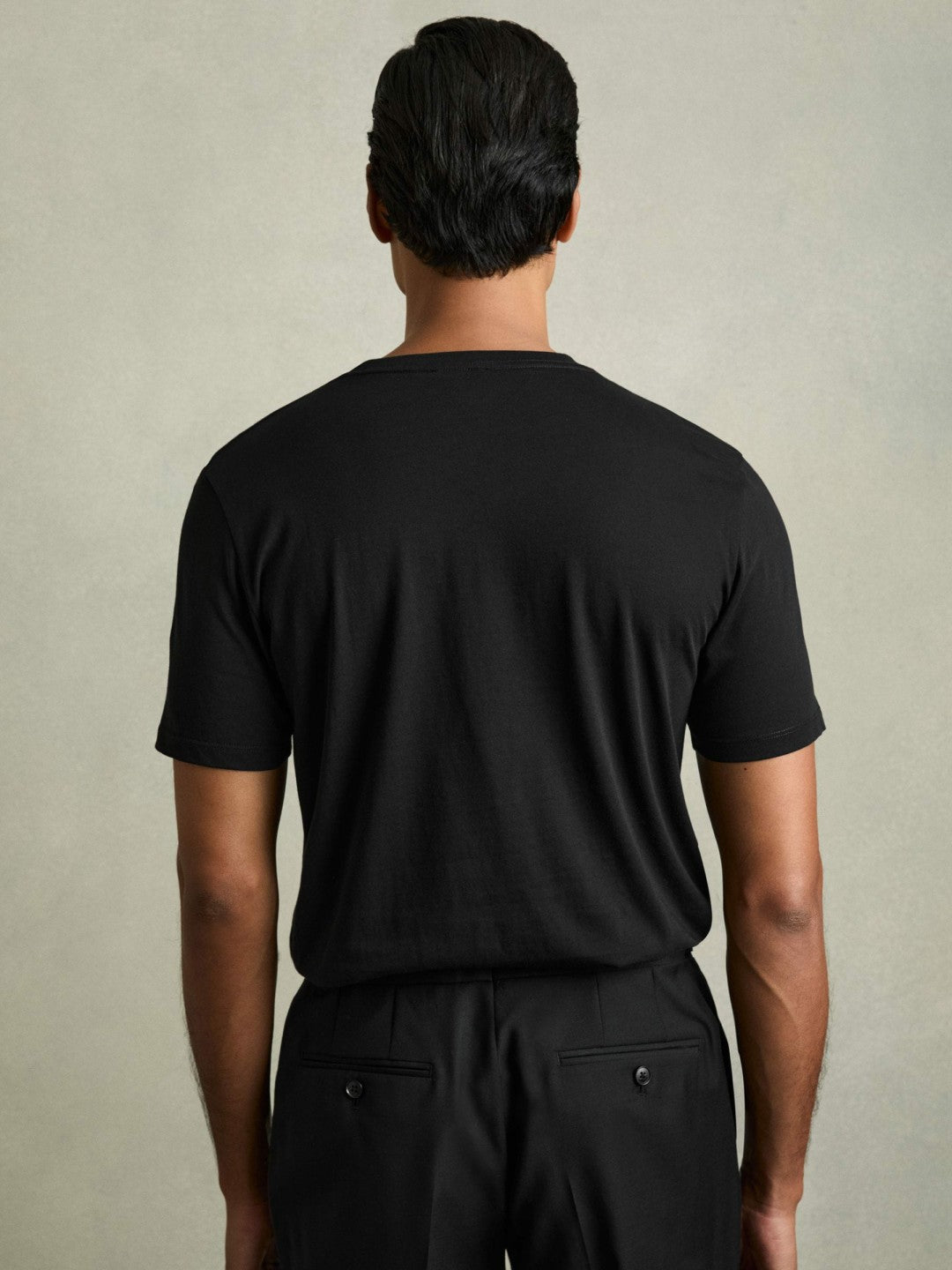 Cotton Crew Neck T-Shirt in Black | Reiss Men Recommended