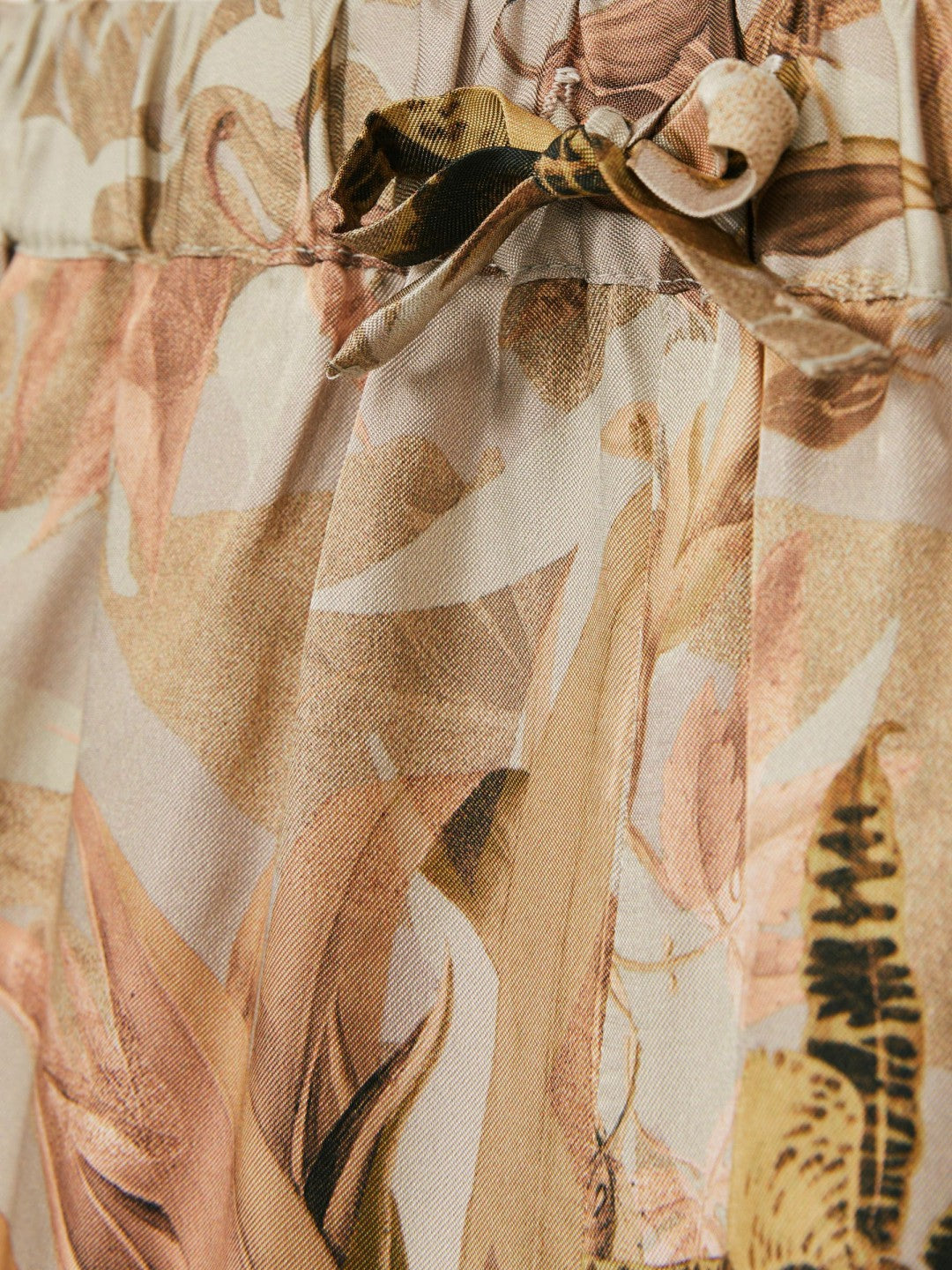 13-14 yrs  | NYBG Satin Floral-Print Shorts in Khaki | Reiss Children & Baby New