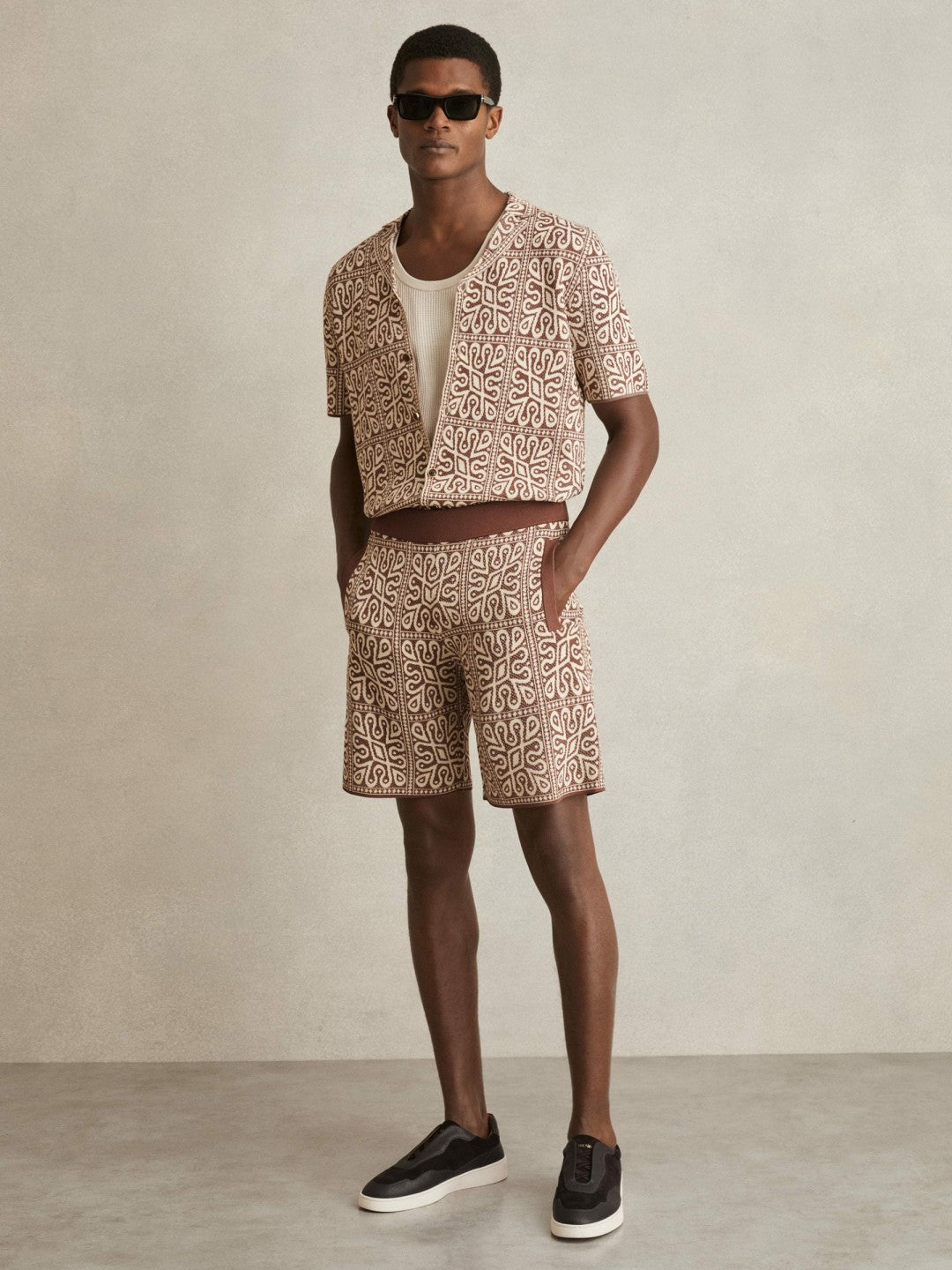 Tile Pattern Knit Shorts in Brown/White | Reiss Men Premium