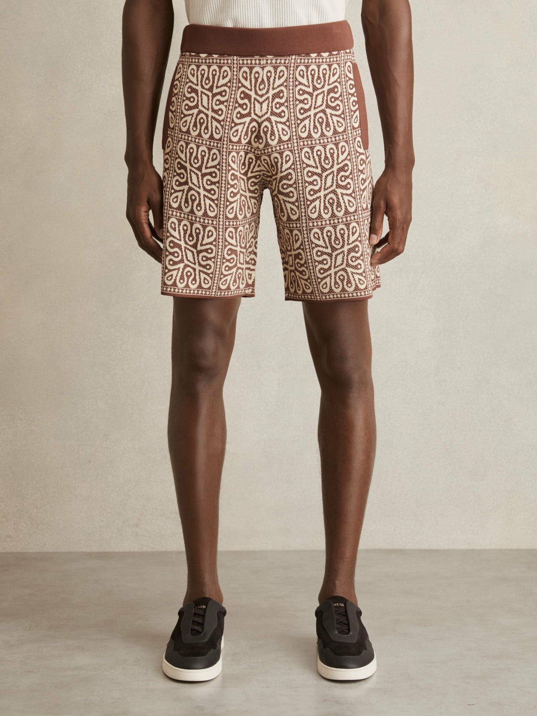 Tile Pattern Knit Shorts in Brown/White | Reiss Men Premium