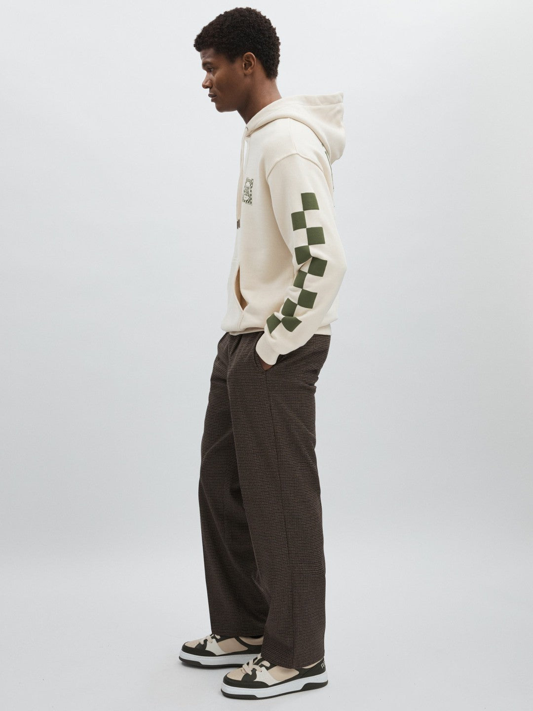 Les Deux 100% Cotton Goods Print Hoodie in Ivory/Green | Reiss Men Exclusive