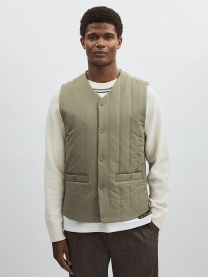 Les Deux Quilted Technical Gilet in Green | Reiss Men Premium