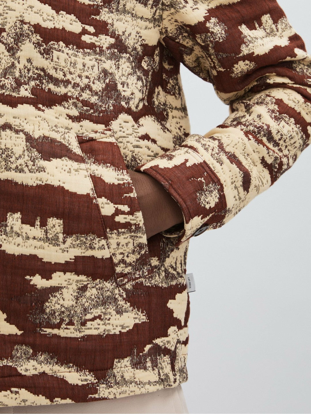 Les Deux Woven Ruins Overshirt in Red/Cream | Reiss Men Premium
