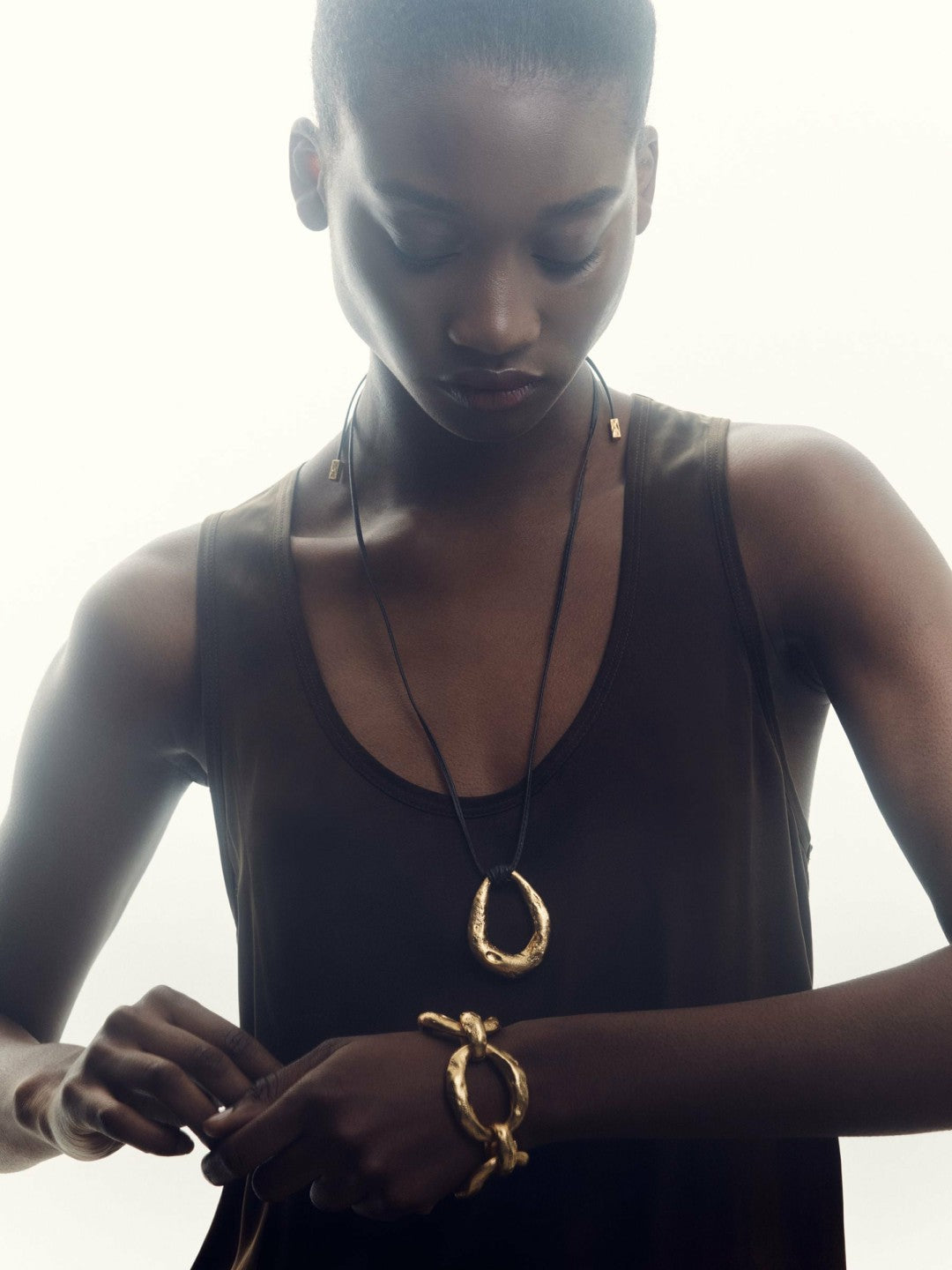 Molten Link Pendant Necklace in Gold Tone | Reiss Women Exclusive