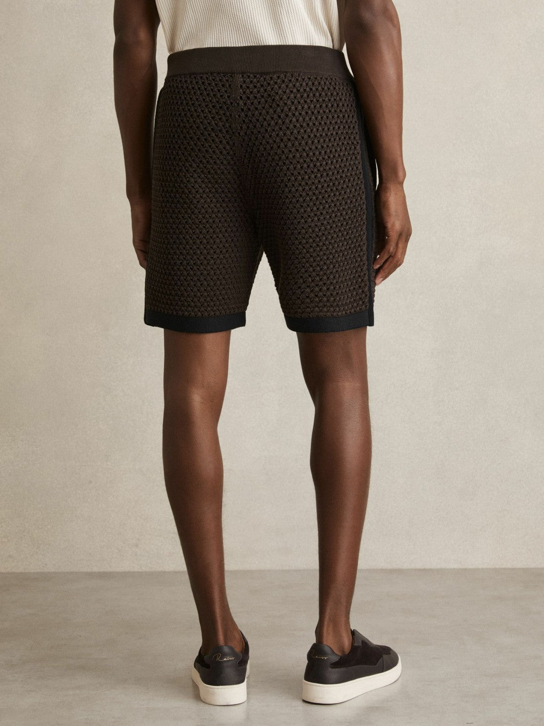 Cotton-Blend Crochet Shorts in Chocolate/Navy | Reiss Men Premium