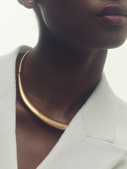 Polished Curve Choker in Gold Tone | Reiss Women Popular