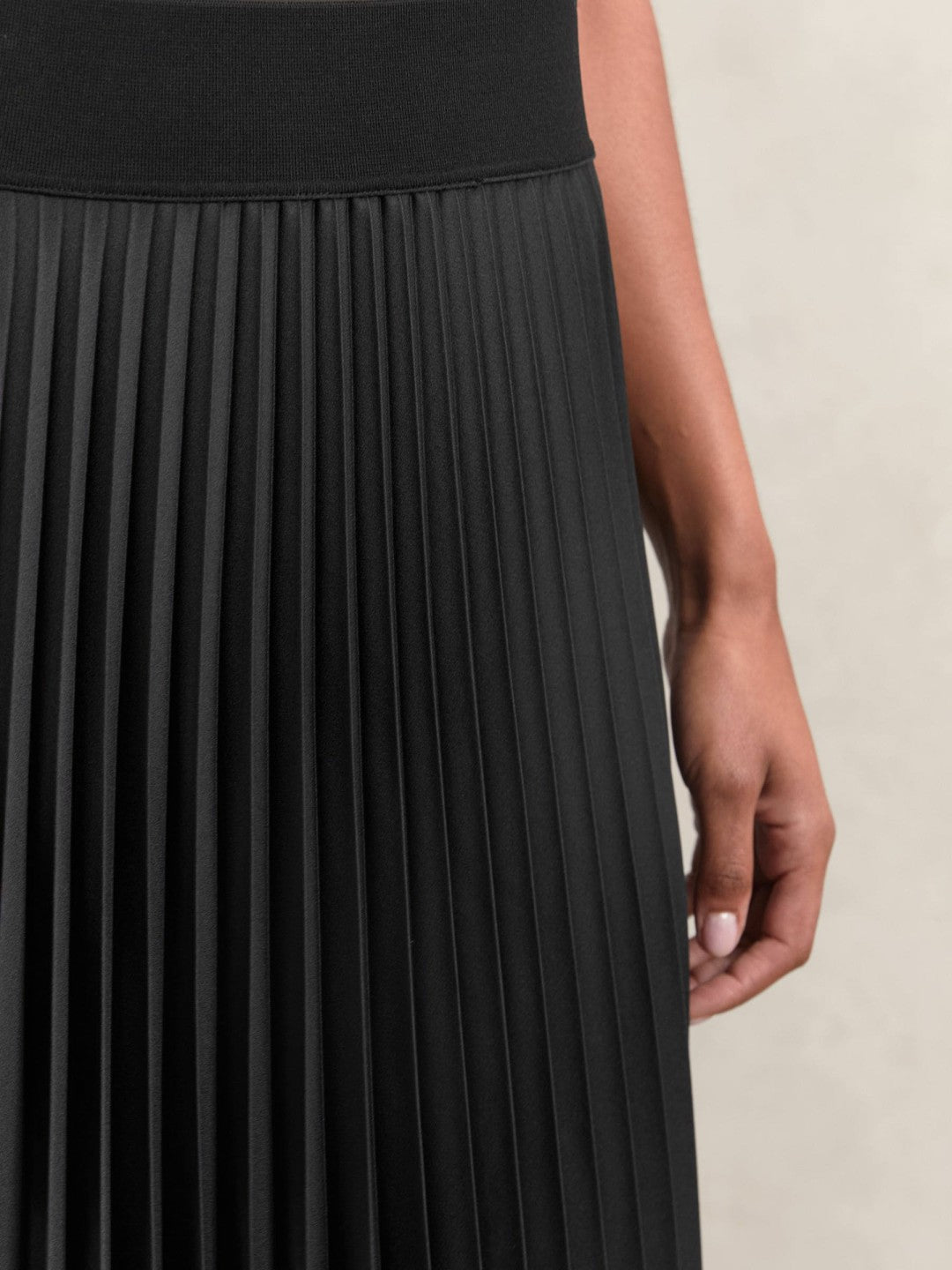 Pleated Midi Skirt in Black | Reiss Women Signature