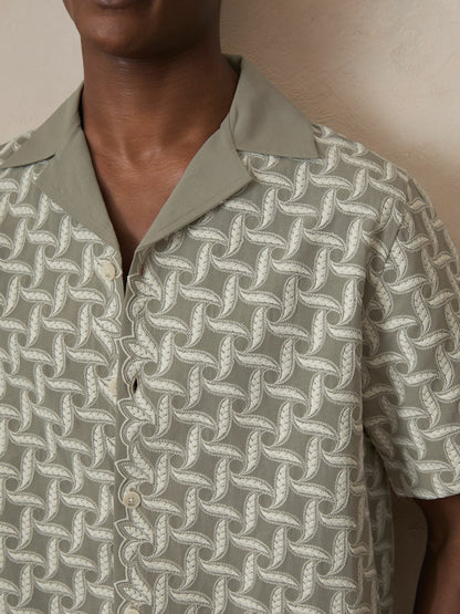 | Ché Motif-Embroidered Shirt in Sage/White | Reiss Men Exclusive