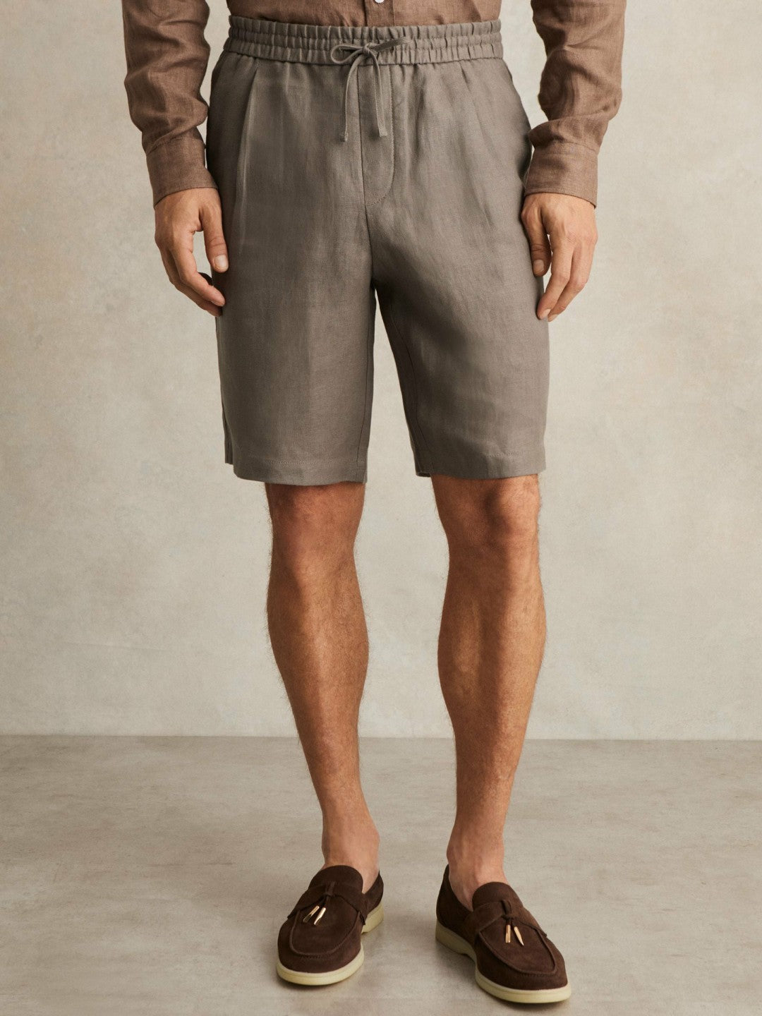 Linen Drawstring Shorts in Mushroom Brown | Reiss Men New