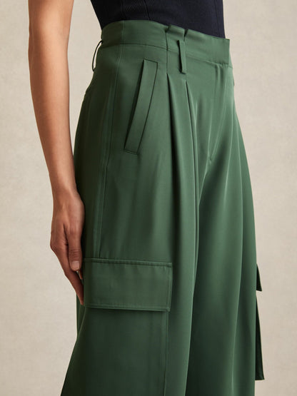 Petite Wide-Leg Pleated Cargo Trousers in Green | Reiss Women Featured