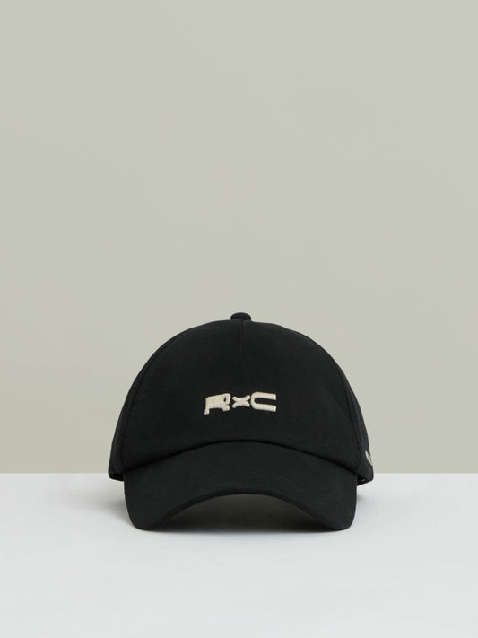 | Ché Logo-Embroidered Cap in Black | Reiss Men Featured