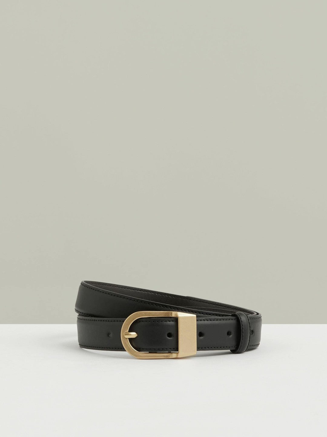 Leather Curved-Buckle Belt in Black | Reiss Women Exclusive