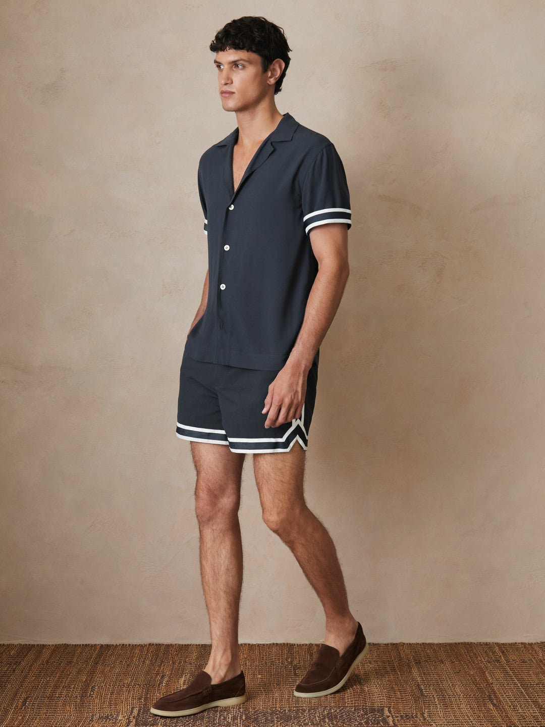 | Ché Stripe-Cuff Shirt in Navy | Reiss Men Featured