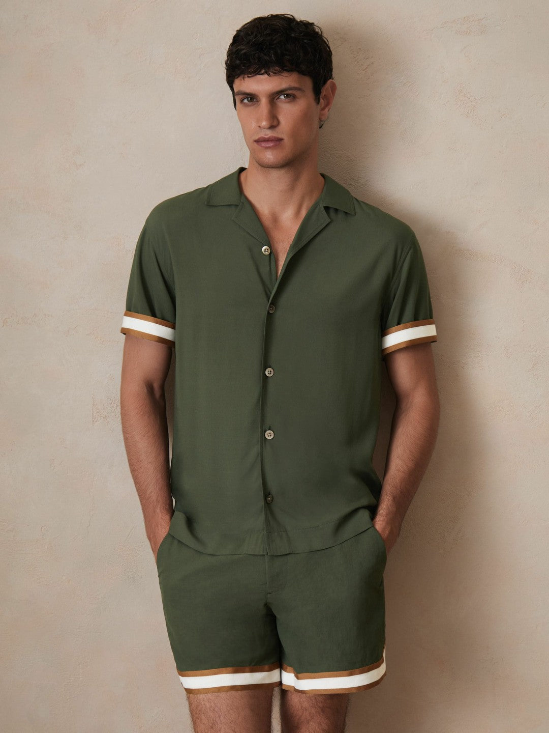 | Ché Stripe-Cuff Shirt in Pine Green | Reiss Men Trending