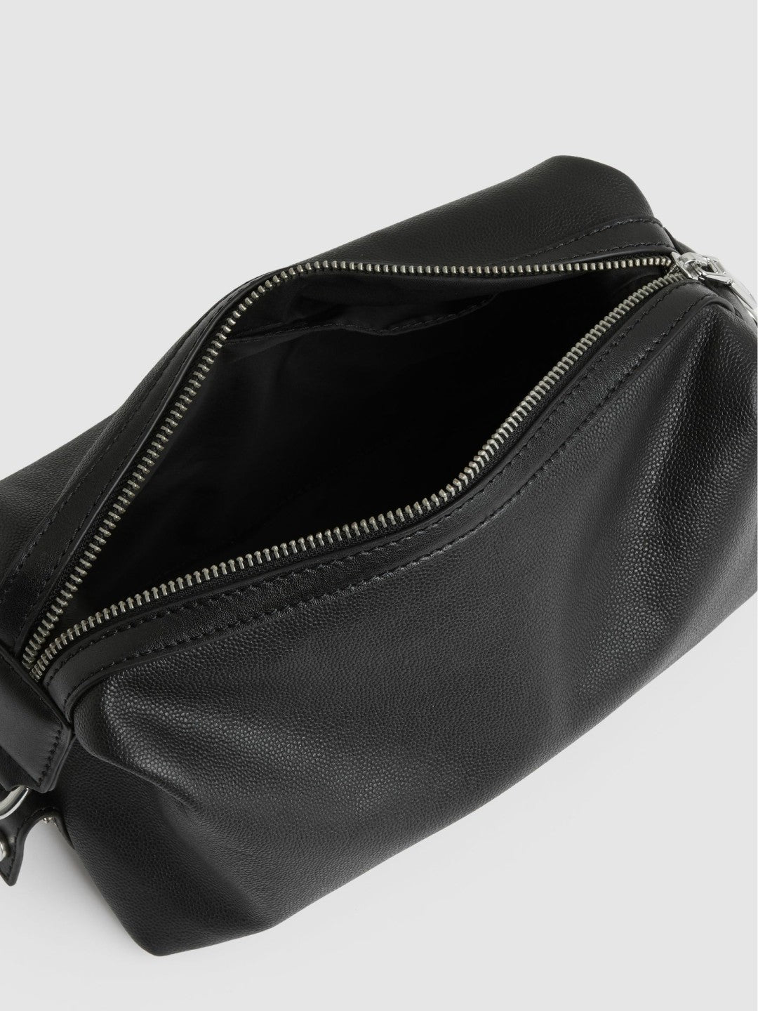 Micro-Grain Leather Washbag in Black | Reiss Men Premium