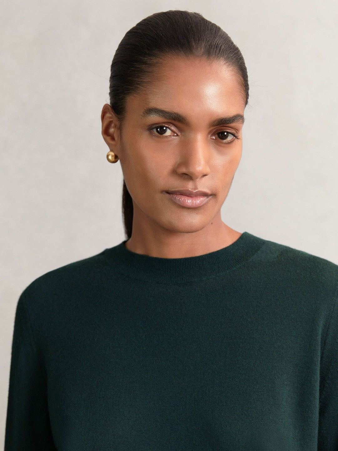 Merino Wool Crew-Neck Jumper in Green | Reiss Women Featured