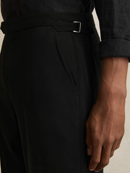 Side-Adjuster Tailored Shorts in Black | Reiss Men Exclusive