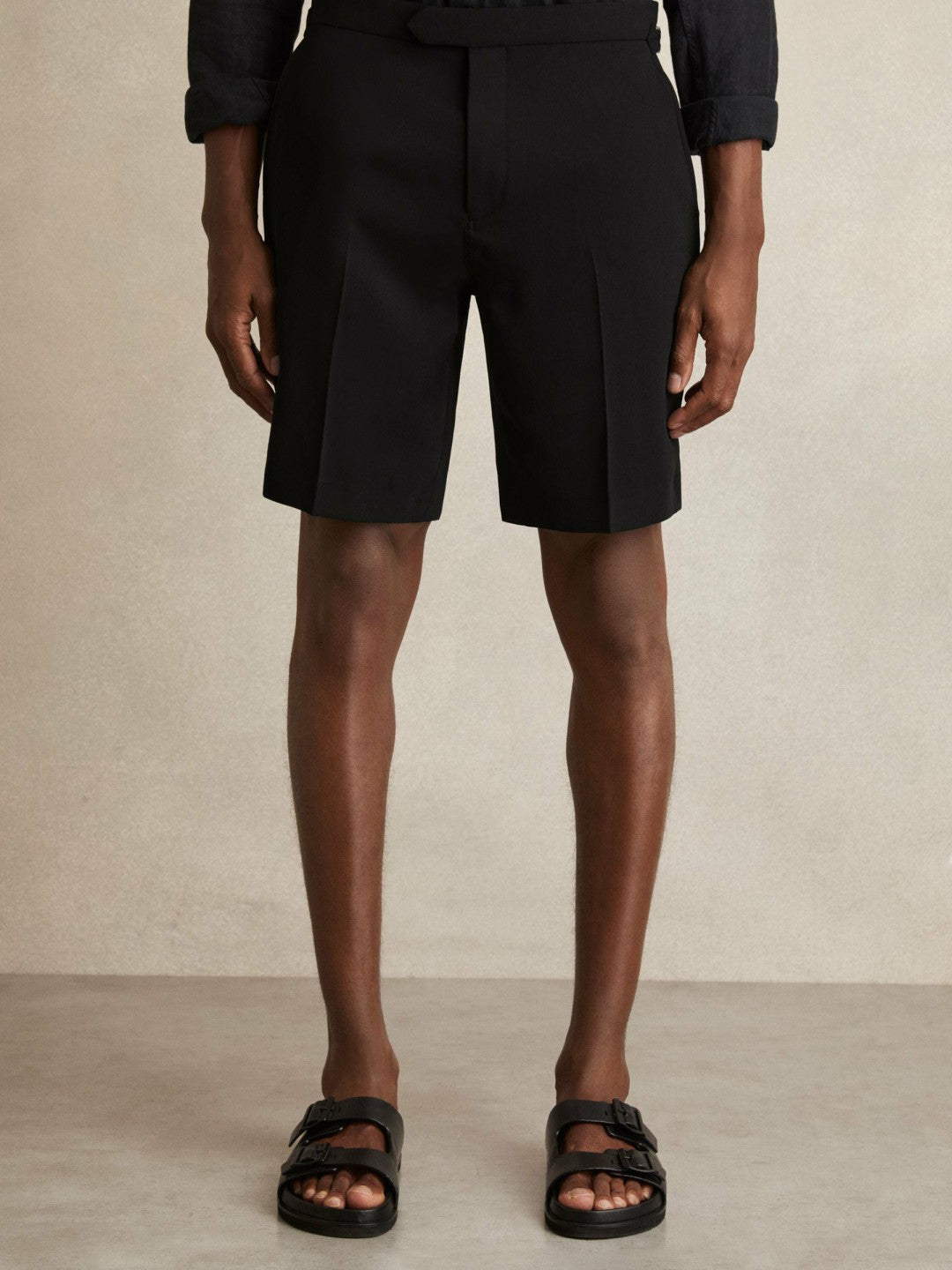 Side-Adjuster Tailored Shorts in Black | Reiss Men Exclusive
