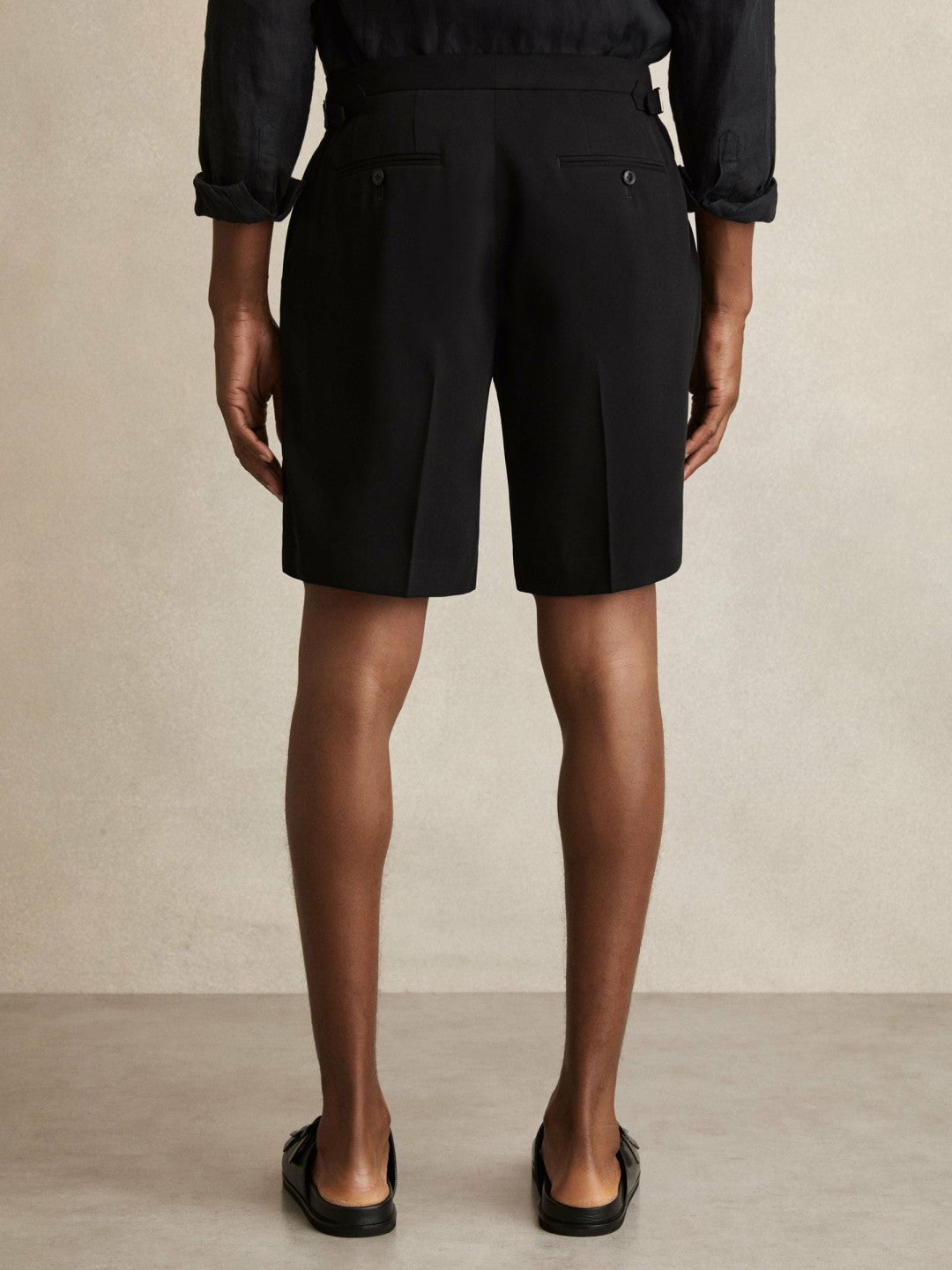 Side-Adjuster Tailored Shorts in Black | Reiss Men Exclusive
