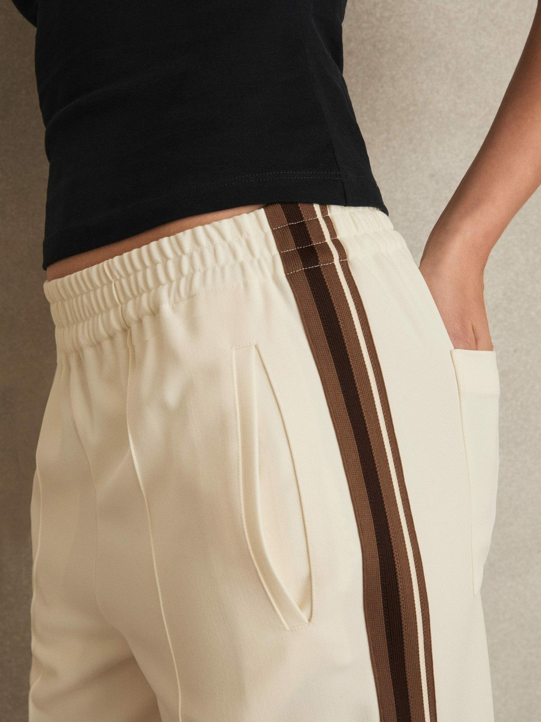 Petite Side-Stripe Wide-Leg Trousers in Cream | Reiss Women Premium