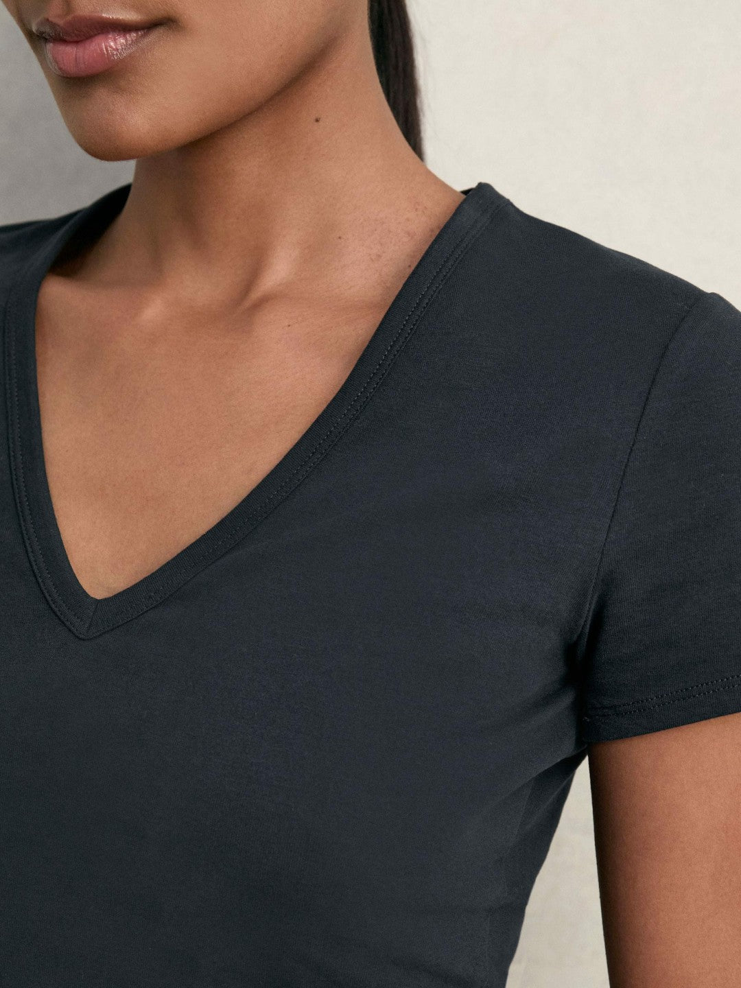 Stretch Cotton V-Neck T-Shirt in Navy | Reiss Women New