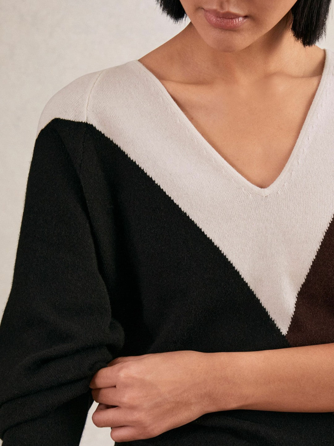Wool-Blend Colourblock Knit Jumper with Cashmere in Black/Burgundy/Cream | Reiss Women Recommended