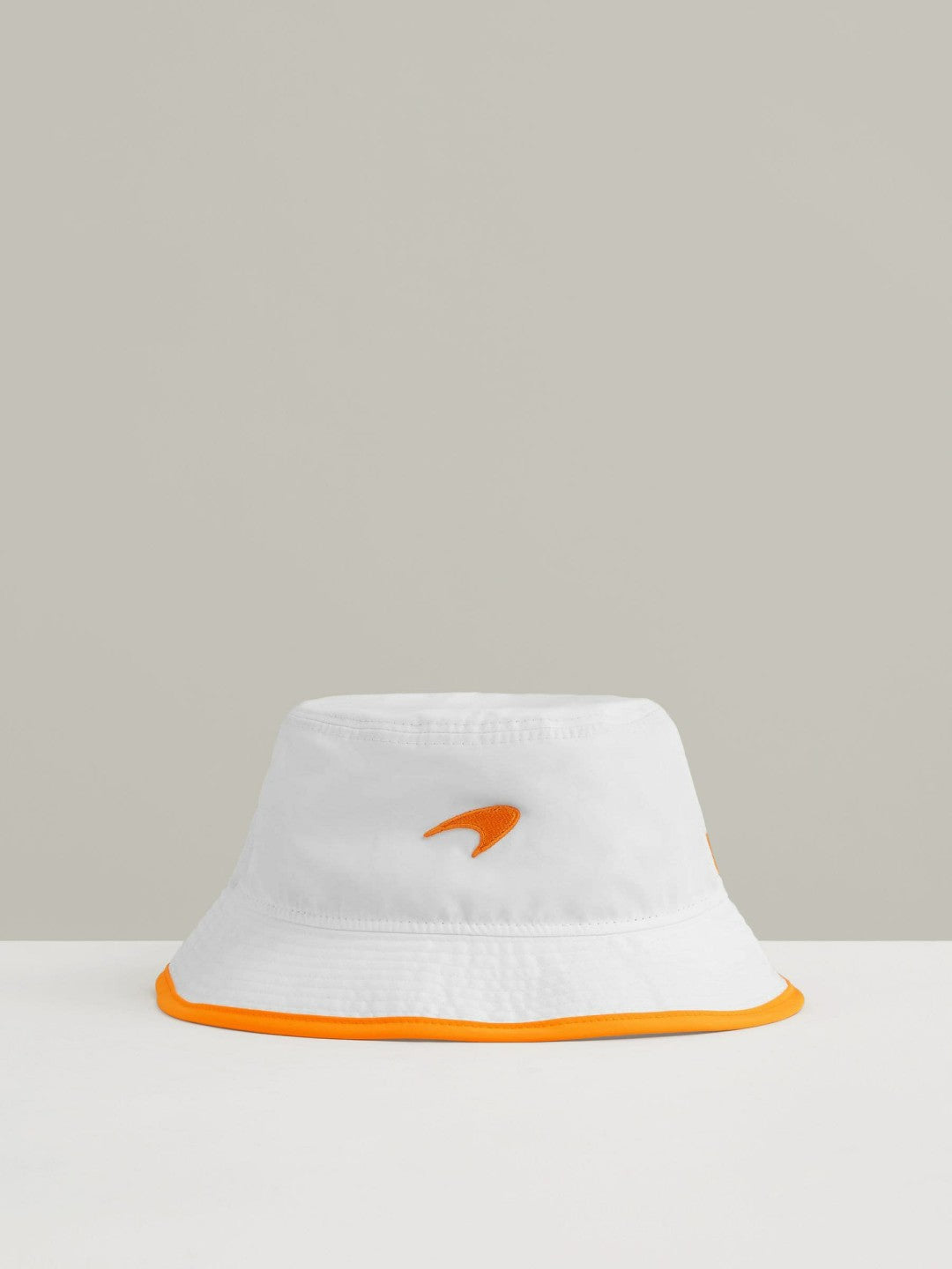 McLaren F1 Team Speedmark Bucket Hat in White | Reiss Men Signature