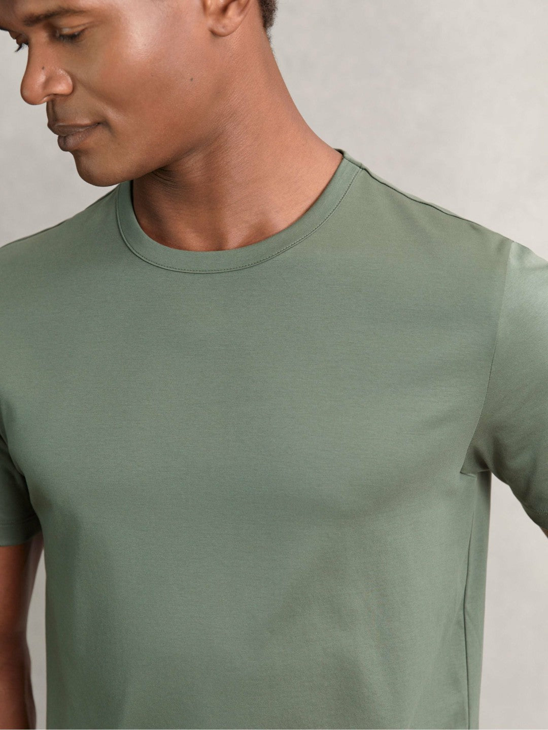 Airwater-Cotton Crew-Neck T-Shirt in Kale Green | Reiss Men Featured